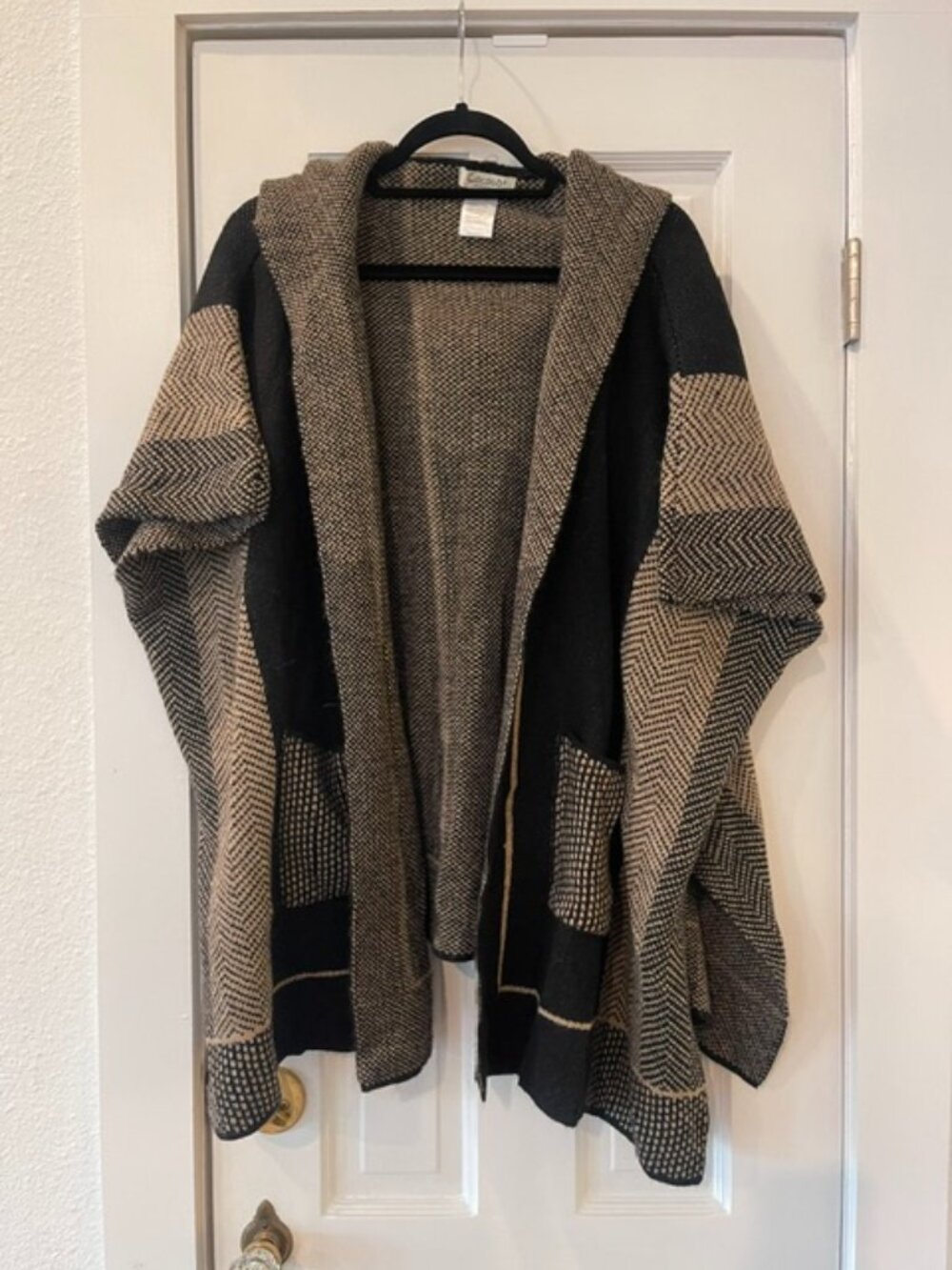 Cocogiò Italy Wool Alpaca Blend Black Beige Herringbone Hooded Poncho Ruana OS
